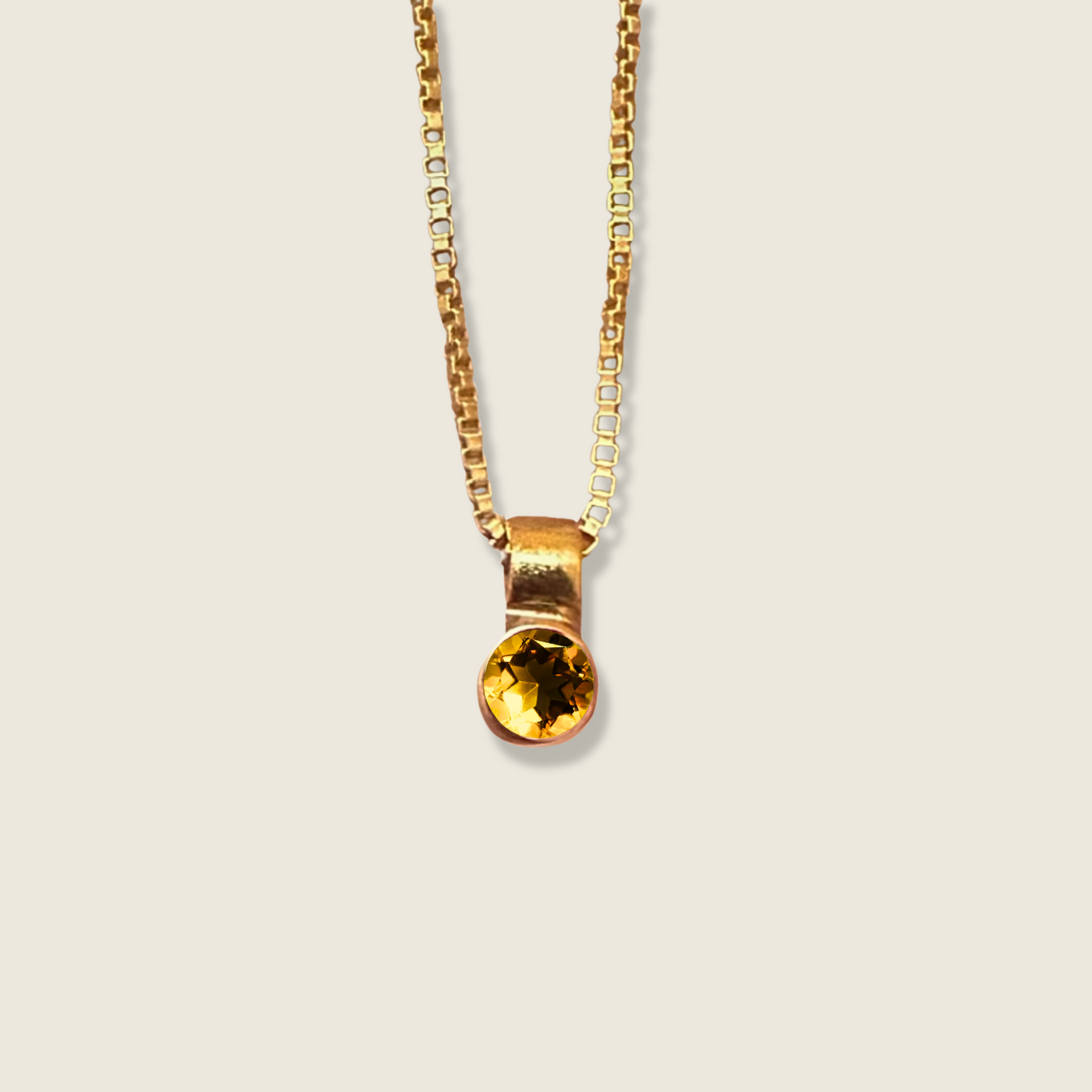 Citrine Spotlight Necklace | Round Pendant | 18K Gold Plated