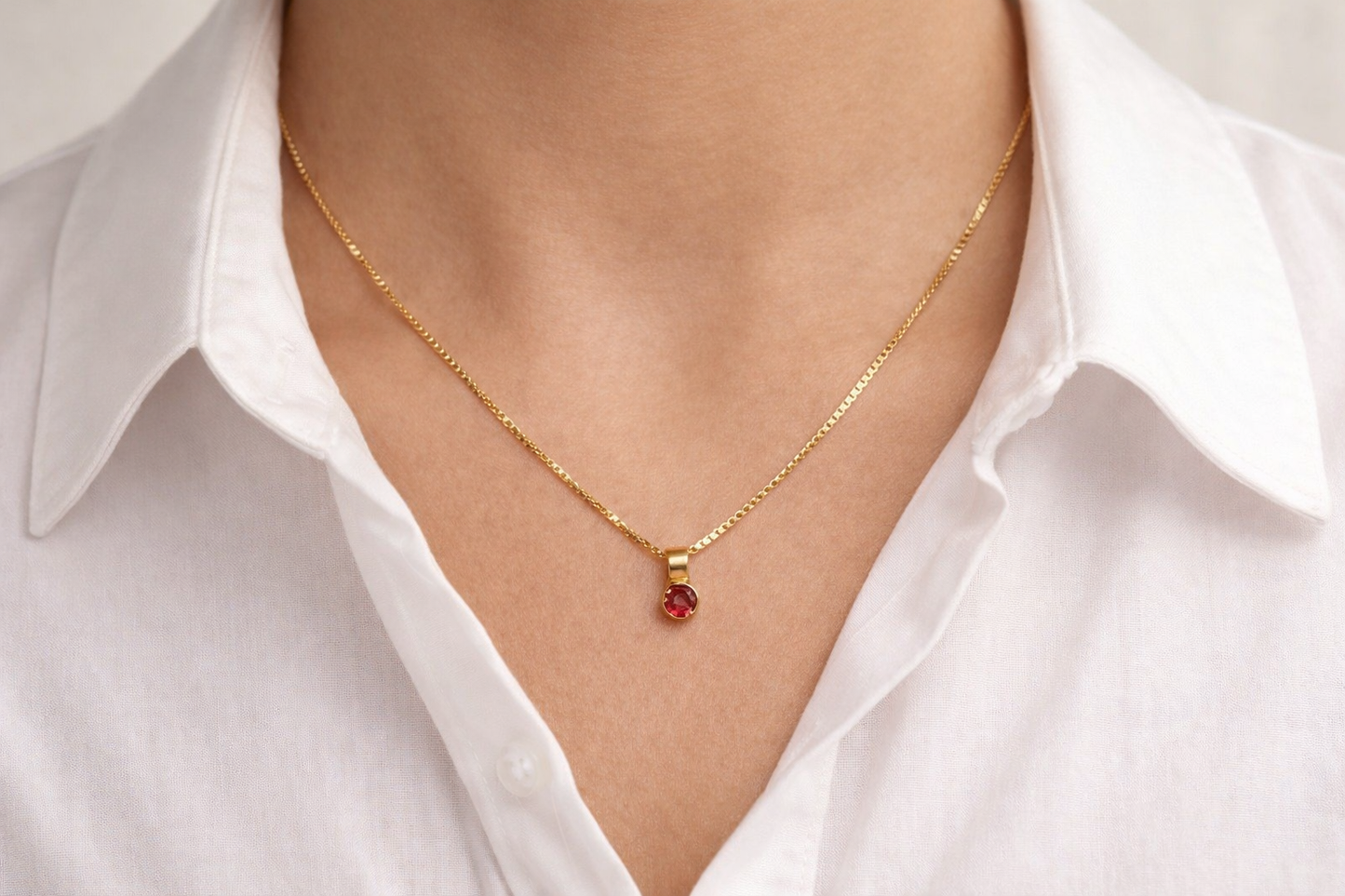 Garnet Spotlight Necklace | Round Pendant | 18K Gold Plated