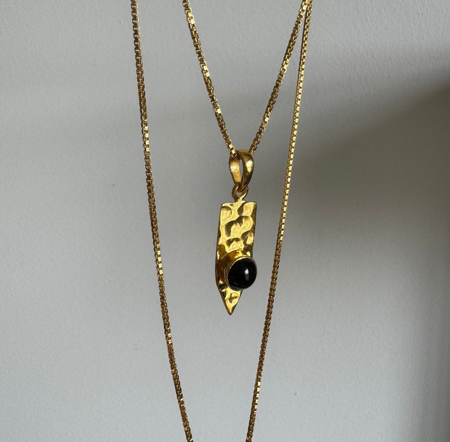 Black Onyx Hammered Gold Necklace | Stone and Gold Pendant | 18K Gold Plated