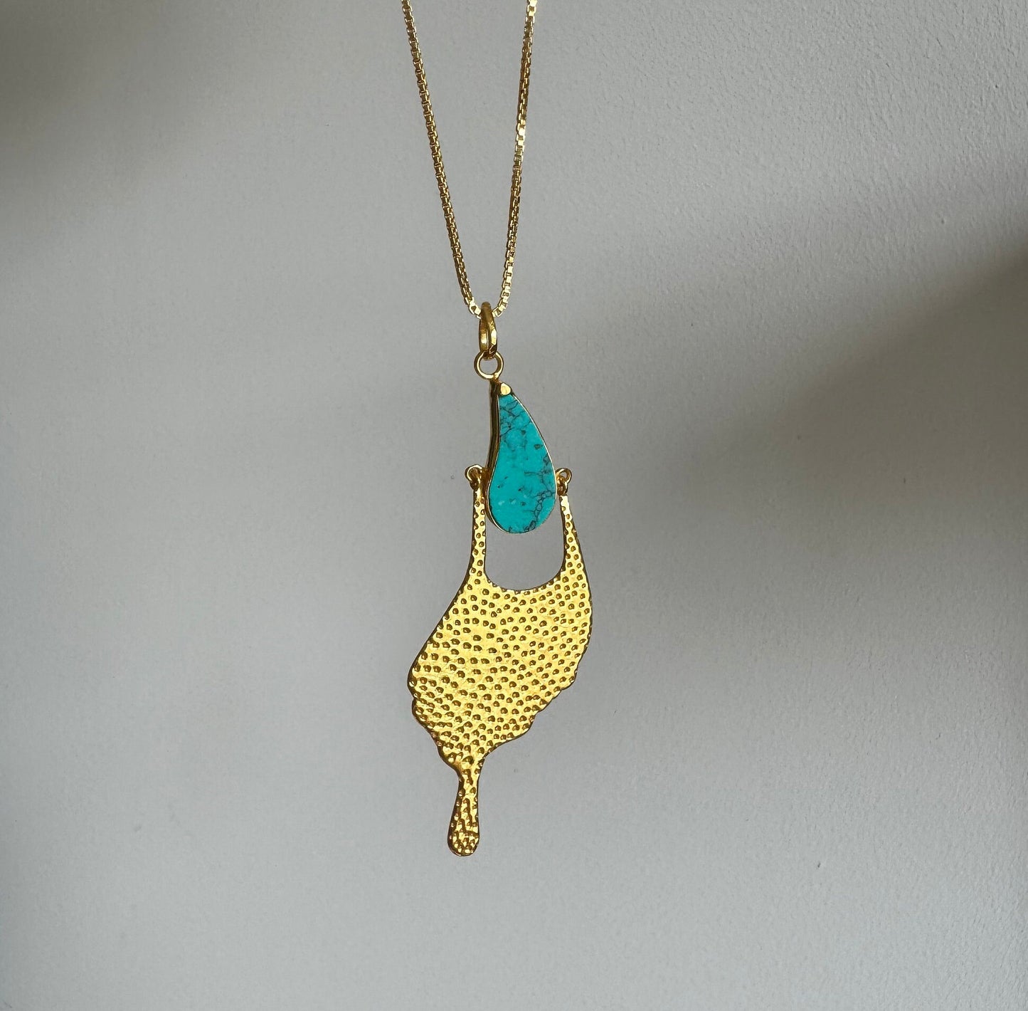 Turquoise Hammered Gold Necklace | Stone and Gold Pendant | 18K Gold Plated